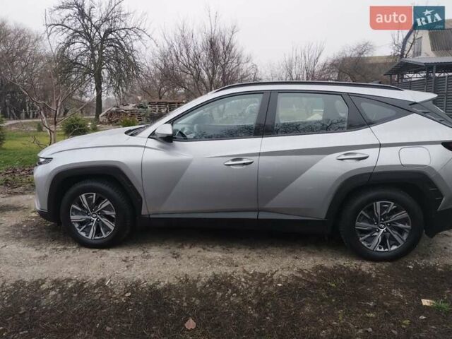 Сірий Хендай Туксон, об'ємом двигуна 2 л та пробігом 38 тис. км за 27000 $, фото 6 на Automoto.ua
