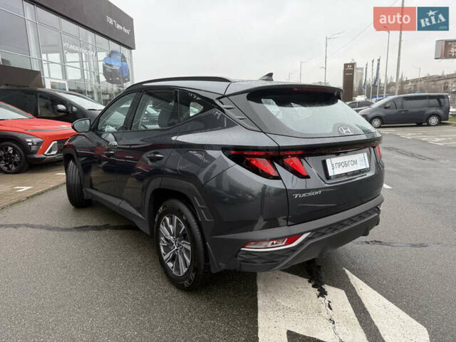Серый Хендай Туксон, объемом двигателя 2 л и пробегом 11 тыс. км за 25200 $, фото 8 на Automoto.ua