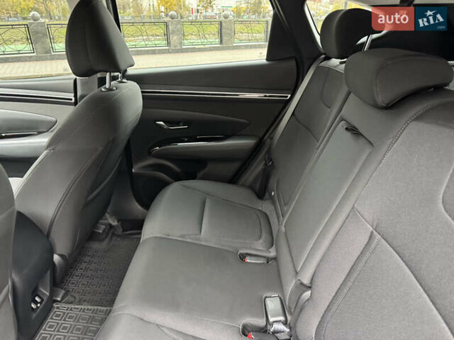 Серый Хендай Туксон, объемом двигателя 2 л и пробегом 18 тыс. км за 27500 $, фото 14 на Automoto.ua