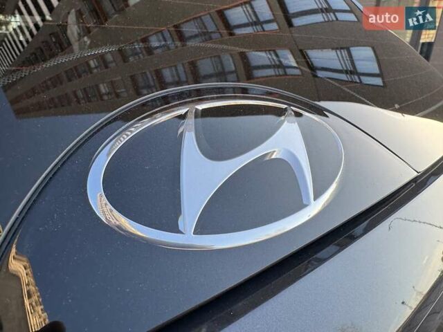 Серый Хендай Туксон, объемом двигателя 2 л и пробегом 37 тыс. км за 25000 $, фото 13 на Automoto.ua