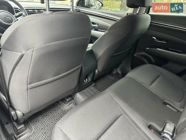 Серый Хендай Туксон, объемом двигателя 2 л и пробегом 18 тыс. км за 27500 $, фото 13 на Automoto.ua