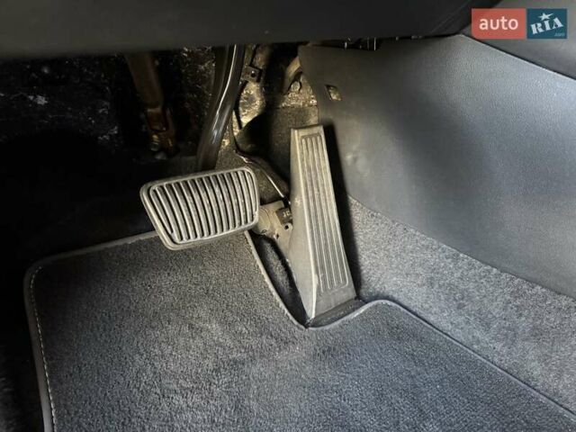 Сірий Хендай Туксон, об'ємом двигуна 2 л та пробігом 37 тис. км за 25000 $, фото 26 на Automoto.ua