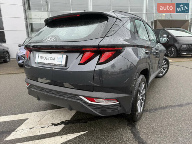 Серый Хендай Туксон, объемом двигателя 2 л и пробегом 11 тыс. км за 25200 $, фото 7 на Automoto.ua