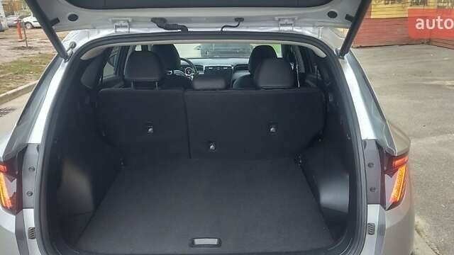 Сірий Хендай Туксон, об'ємом двигуна 1.6 л та пробігом 48 тис. км за 30800 $, фото 17 на Automoto.ua