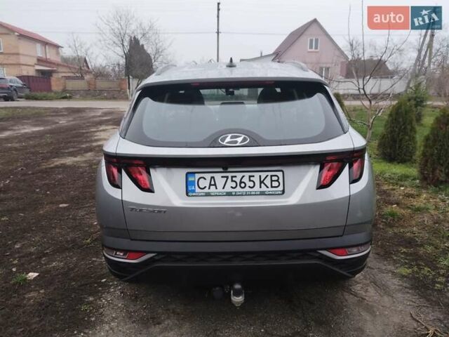 Сірий Хендай Туксон, об'ємом двигуна 2 л та пробігом 38 тис. км за 27000 $, фото 5 на Automoto.ua