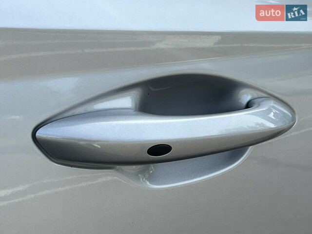 Сірий Хендай Туксон, об'ємом двигуна 2 л та пробігом 68 тис. км за 24500 $, фото 28 на Automoto.ua