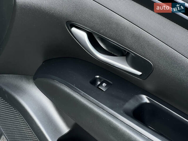 Сірий Хендай Туксон, об'ємом двигуна 2 л та пробігом 68 тис. км за 24500 $, фото 56 на Automoto.ua