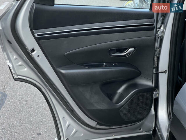 Сірий Хендай Туксон, об'ємом двигуна 2 л та пробігом 68 тис. км за 24500 $, фото 44 на Automoto.ua