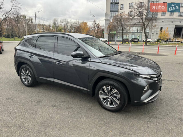 Серый Хендай Туксон, объемом двигателя 2 л и пробегом 18 тыс. км за 27500 $, фото 6 на Automoto.ua