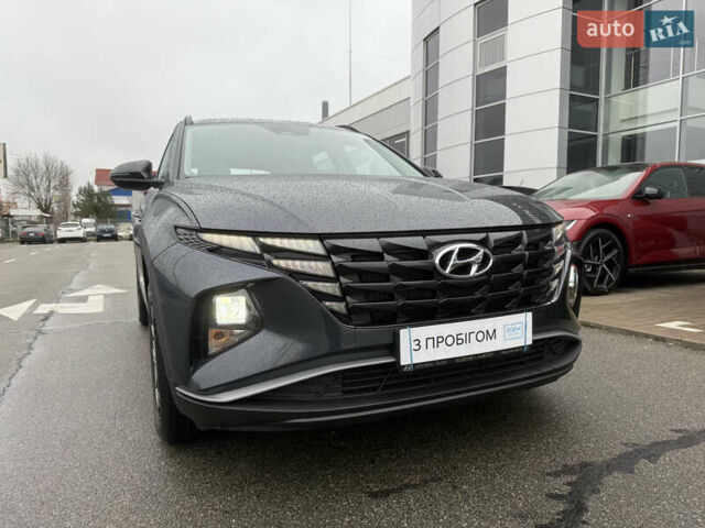 Серый Хендай Туксон, объемом двигателя 2 л и пробегом 11 тыс. км за 25200 $, фото 18 на Automoto.ua