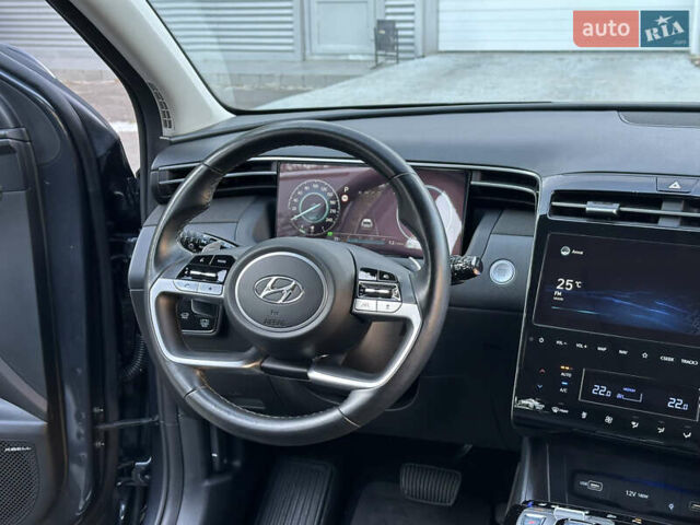 Серый Хендай Туксон, объемом двигателя 1.6 л и пробегом 95 тыс. км за 29900 $, фото 4 на Automoto.ua