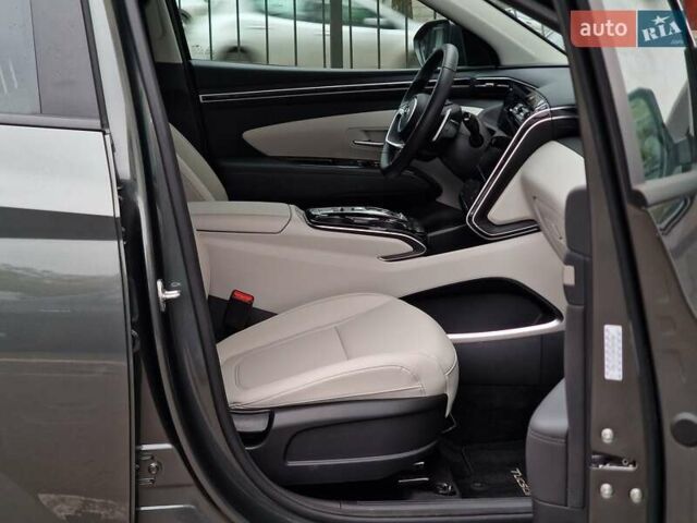 Сірий Хендай Туксон, об'ємом двигуна 1.6 л та пробігом 8 тис. км за 32990 $, фото 46 на Automoto.ua