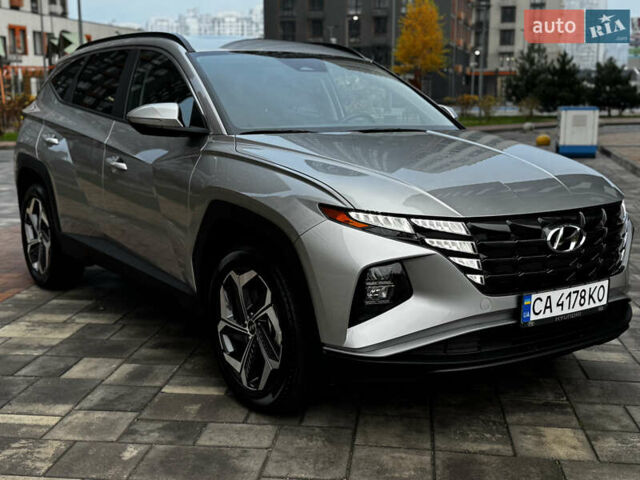 Серый Хендай Туксон, объемом двигателя 2.5 л и пробегом 6 тыс. км за 30500 $, фото 4 на Automoto.ua