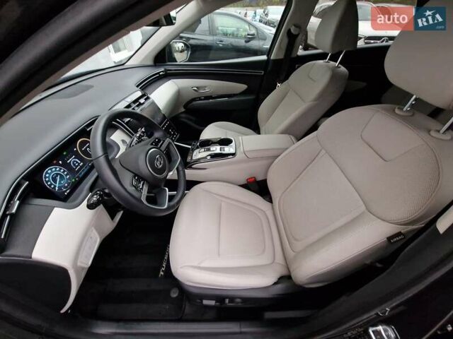 Сірий Хендай Туксон, об'ємом двигуна 1.6 л та пробігом 8 тис. км за 32990 $, фото 38 на Automoto.ua