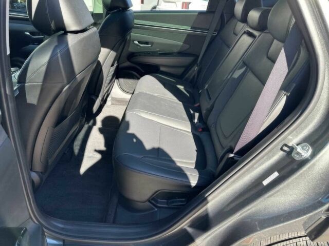 Сірий Хендай Туксон, об'ємом двигуна 1.6 л та пробігом 12 тис. км за 11000 $, фото 15 на Automoto.ua