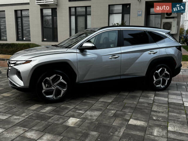 Серый Хендай Туксон, объемом двигателя 2.5 л и пробегом 6 тыс. км за 30500 $, фото 1 на Automoto.ua