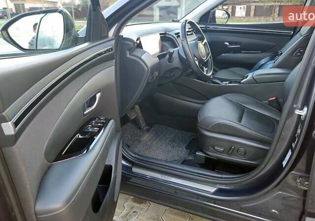 Серый Хендай Туксон, объемом двигателя 2 л и пробегом 19 тыс. км за 32900 $, фото 27 на Automoto.ua