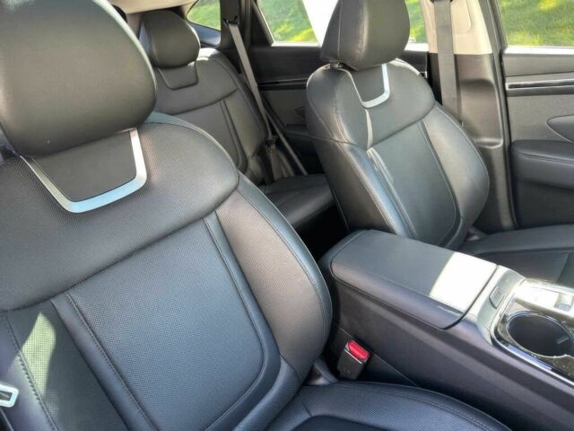 Сірий Хендай Туксон, об'ємом двигуна 1.6 л та пробігом 12 тис. км за 11000 $, фото 12 на Automoto.ua