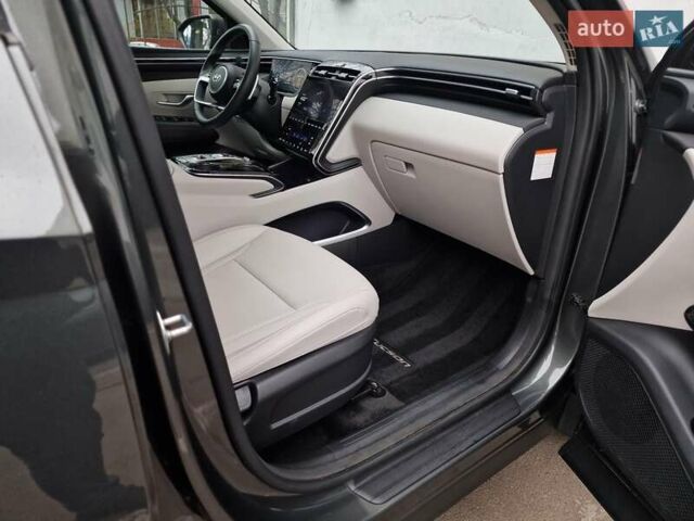 Сірий Хендай Туксон, об'ємом двигуна 1.6 л та пробігом 8 тис. км за 32990 $, фото 42 на Automoto.ua