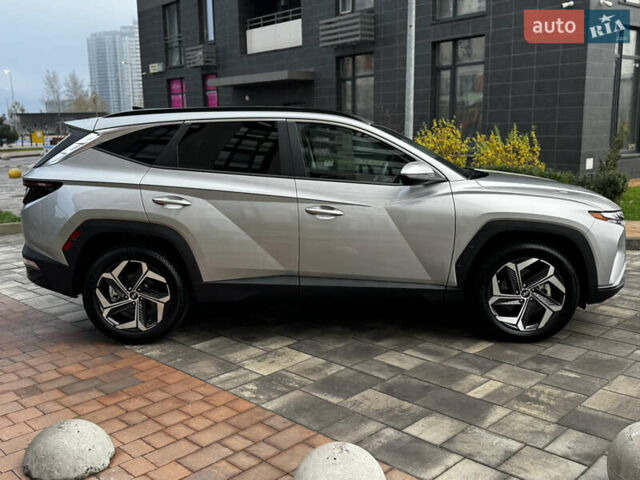 Серый Хендай Туксон, объемом двигателя 2.5 л и пробегом 6 тыс. км за 30500 $, фото 6 на Automoto.ua