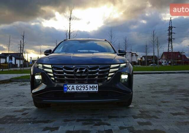 Серый Хендай Туксон, объемом двигателя 2 л и пробегом 19 тыс. км за 32900 $, фото 3 на Automoto.ua