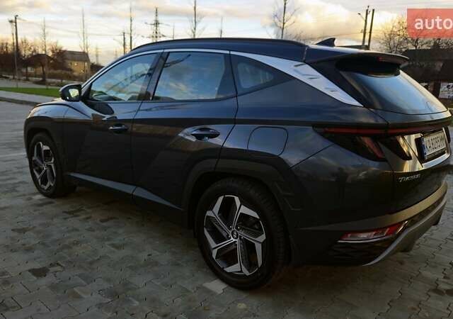 Серый Хендай Туксон, объемом двигателя 2 л и пробегом 19 тыс. км за 32900 $, фото 7 на Automoto.ua