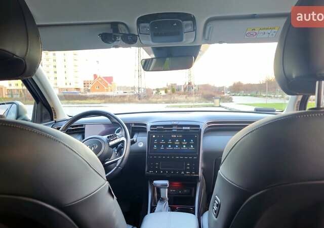 Серый Хендай Туксон, объемом двигателя 2 л и пробегом 19 тыс. км за 32900 $, фото 32 на Automoto.ua