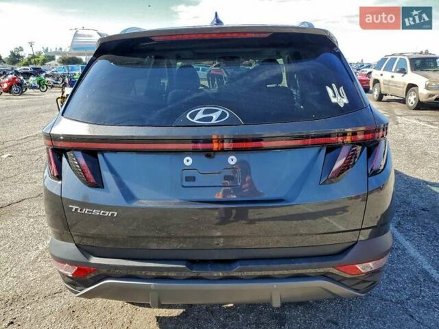 Серый Хендай Туксон, объемом двигателя 2.5 л и пробегом 22 тыс. км за 8500 $, фото 5 на Automoto.ua