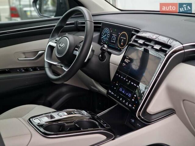 Сірий Хендай Туксон, об'ємом двигуна 1.6 л та пробігом 8 тис. км за 32990 $, фото 48 на Automoto.ua