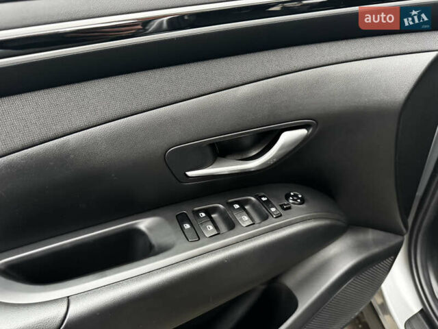 Серый Хендай Туксон, объемом двигателя 2.5 л и пробегом 6 тыс. км за 30500 $, фото 13 на Automoto.ua