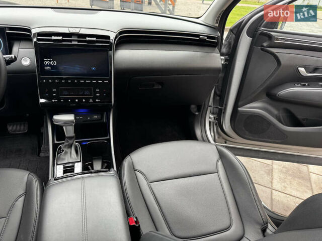 Серый Хендай Туксон, объемом двигателя 2.5 л и пробегом 6 тыс. км за 30500 $, фото 27 на Automoto.ua