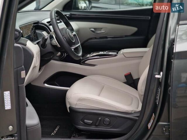Сірий Хендай Туксон, об'ємом двигуна 1.6 л та пробігом 8 тис. км за 32990 $, фото 40 на Automoto.ua