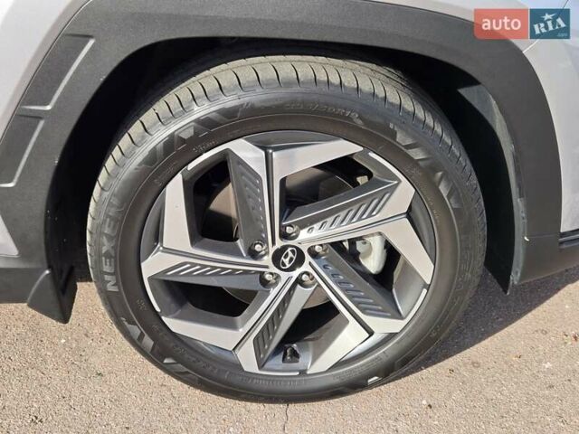 Хендай Туксон 2024 в Киеве на Automoto.ua Серый Хендай Туксон, объемом двигателя 2 л и пробегом 21 тыс. км за 32500 $, фото 19 на Automoto.ua
