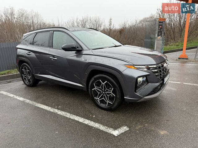 Серый Хендай Туксон, объемом двигателя 1.6 л и пробегом 17 тыс. км за 28900 $, фото 3 на Automoto.ua