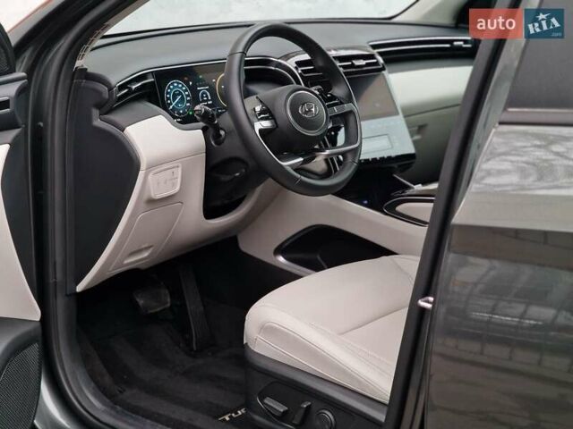 Сірий Хендай Туксон, об'ємом двигуна 1.6 л та пробігом 8 тис. км за 32990 $, фото 39 на Automoto.ua
