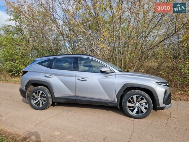 Серый Хендай Туксон, объемом двигателя 2 л и пробегом 10 тыс. км за 30800 $, фото 15 на Automoto.ua