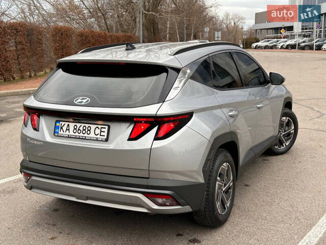 Серый Хендай Туксон, объемом двигателя 2 л и пробегом 8 тыс. км за 29999 $, фото 23 на Automoto.ua