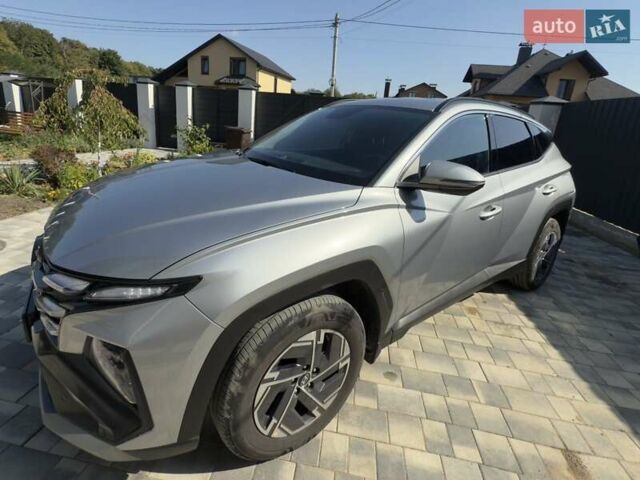 Серый Хендай Туксон, объемом двигателя 2 л и пробегом 9 тыс. км за 31000 $, фото 14 на Automoto.ua
