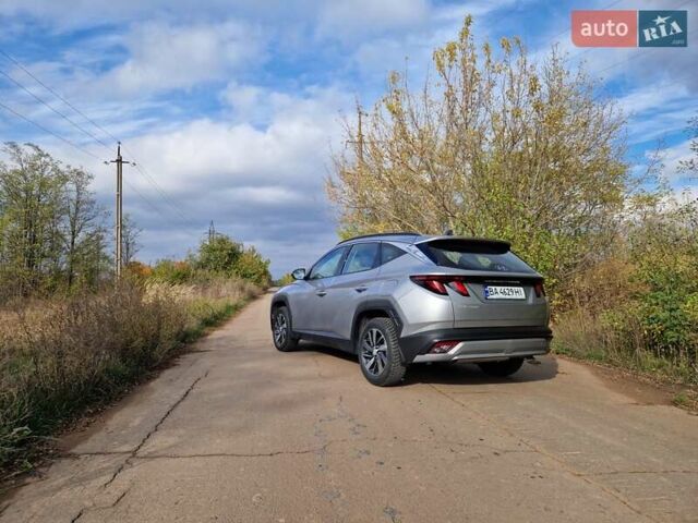 Серый Хендай Туксон, объемом двигателя 2 л и пробегом 10 тыс. км за 30800 $, фото 3 на Automoto.ua