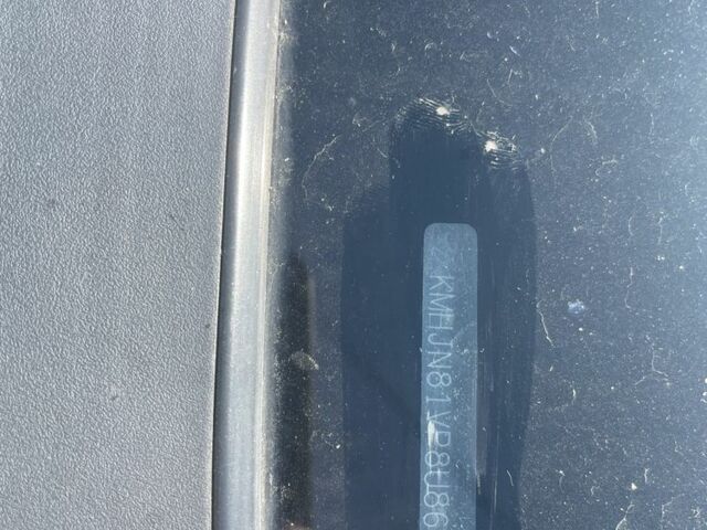 Серый Хендай Туксон, объемом двигателя 2 л и пробегом 250 тыс. км за 5800 $, фото 11 на Automoto.ua