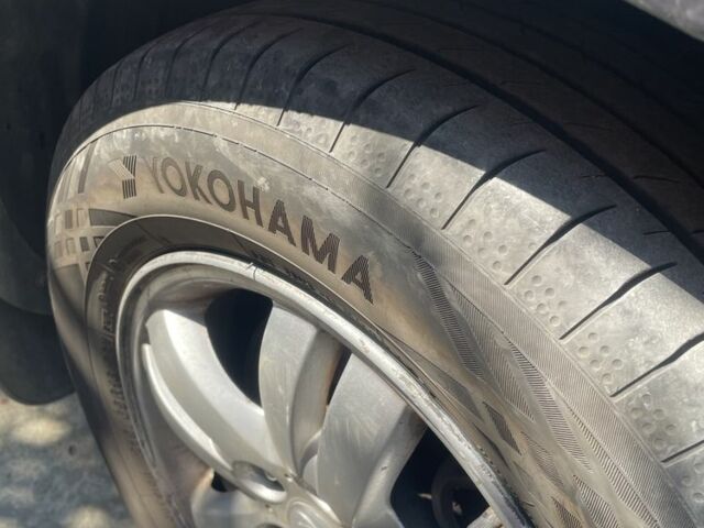 Серый Хендай Туксон, объемом двигателя 2 л и пробегом 250 тыс. км за 5800 $, фото 5 на Automoto.ua