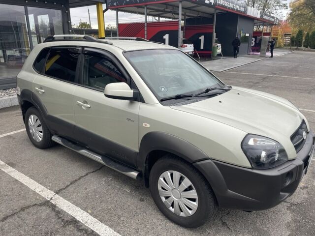 Хендай Туксон 2005 у Черкасах на Automoto.ua Синій Хендай Туксон, об'ємом двигуна 2 л та пробігом 271 тис. км за 4700 $, фото 4 на Automoto.ua