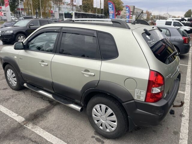 Хендай Туксон 2005 у Черкасах на Automoto.ua Синій Хендай Туксон, об'ємом двигуна 2 л та пробігом 271 тис. км за 4700 $, фото 2 на Automoto.ua