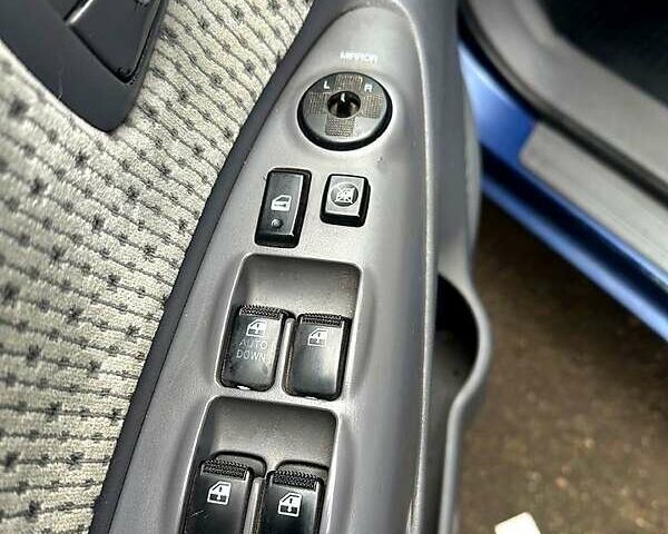 Синий Хендай Туксон, объемом двигателя 2 л и пробегом 224 тыс. км за 8300 $, фото 4 на Automoto.ua