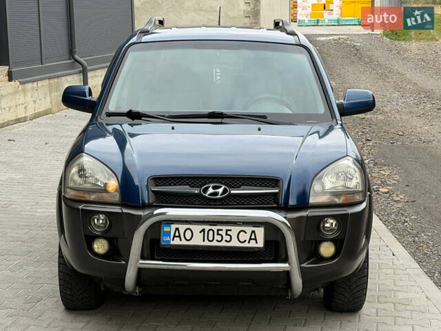Хендай Туксон 2004 в Ужгороде на Automoto.ua Синий Хендай Туксон, объемом двигателя 2.66 л и пробегом 320 тыс. км за 6900 $, фото 2 на Automoto.ua