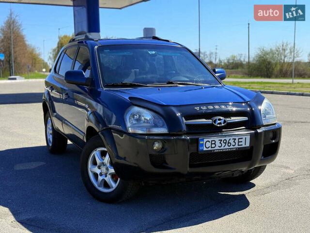 Синий Хендай Туксон, объемом двигателя 2 л и пробегом 320 тыс. км за 6300 $, фото 5 на Automoto.ua