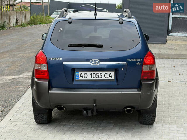 Хендай Туксон 2004 в Ужгороде на Automoto.ua Синий Хендай Туксон, объемом двигателя 2.66 л и пробегом 320 тыс. км за 6900 $, фото 5 на Automoto.ua