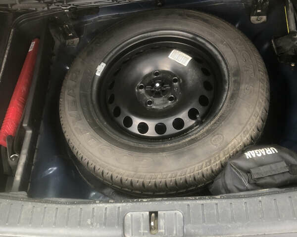 Хендай Туксон 2005 у Львові на Automoto.ua Синій Хендай Туксон, об'ємом двигуна 1.98 л та пробігом 179 тис. км за 5700 $, фото 8 на Automoto.ua