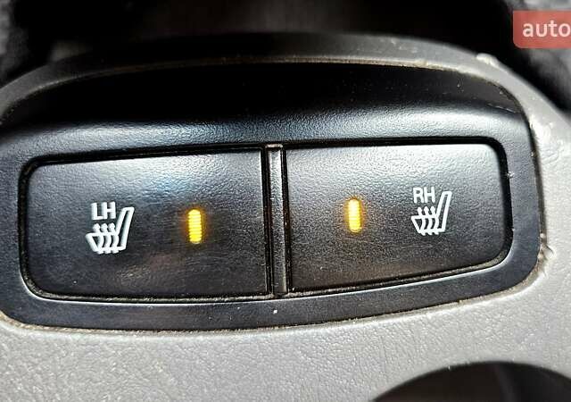 Синий Хендай Туксон, объемом двигателя 1.99 л и пробегом 313 тыс. км за 6000 $, фото 17 на Automoto.ua