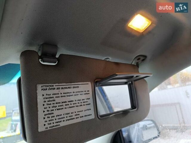 Синий Хендай Туксон, объемом двигателя 2 л и пробегом 314 тыс. км за 6700 $, фото 15 на Automoto.ua